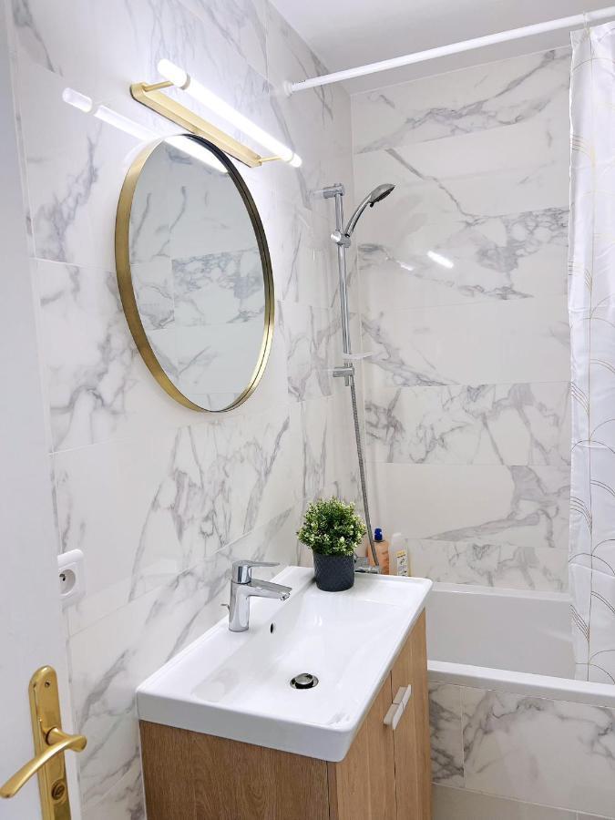 Apartment Near Subway And Supermarket Paris Extérieur photo